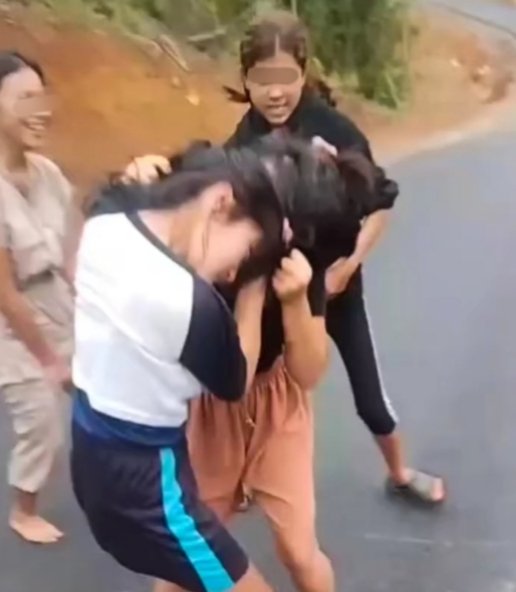 Viral! Video Pengeroyokan Brutal Siswi SMP di Rejang Lebong Bengkulu, Korban RA (13) Ditusuk Kunci Motor oleh 7 Pelaku