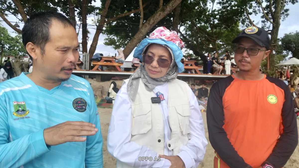 Kepala Dinas Pariwisata Banten Tinjau Langsung Kawasan Pantai Carita Pasca-Idul Fitri 1447 H