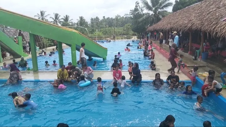 H+5 Idul Fitri 1447 H, Wisata Saung Bu Nde di Cikedal Pandeglang Masih Ramai Pengunjung