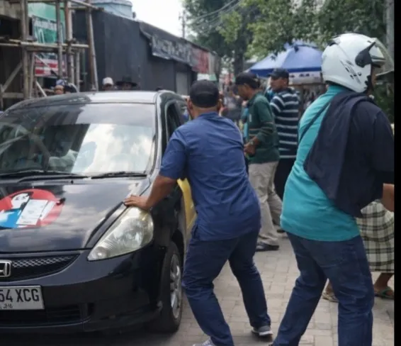 Tragis! Bocah Perempuan 2 Tahun Tertabrak Mobil di Kompleks Unhas Makassar, Video Viral dan Sopir Hampir Lynching
