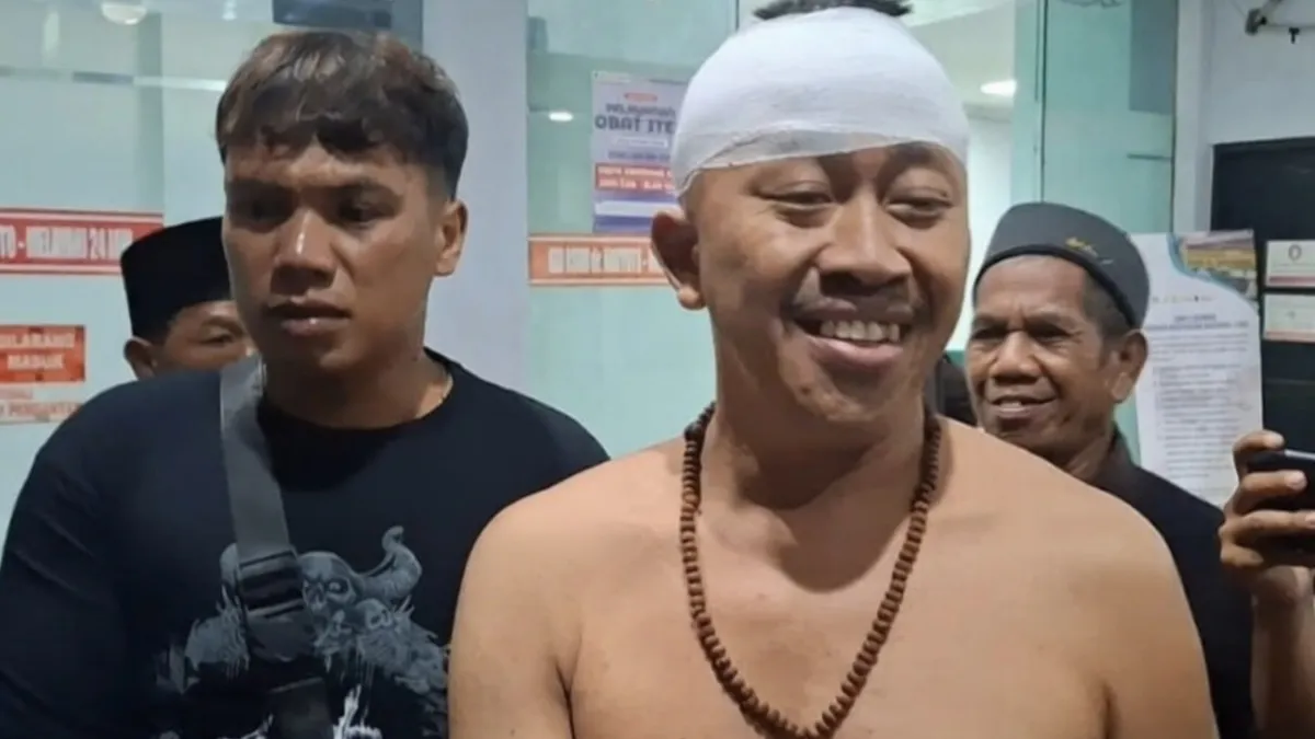 Kades Sampurno Desa Pakel Lumajang Dikeroyok dan Dibacok Celurit oleh Belasan Orang di Rumah Sendiri, Diduga Akibat Salah Paham Pengajian
