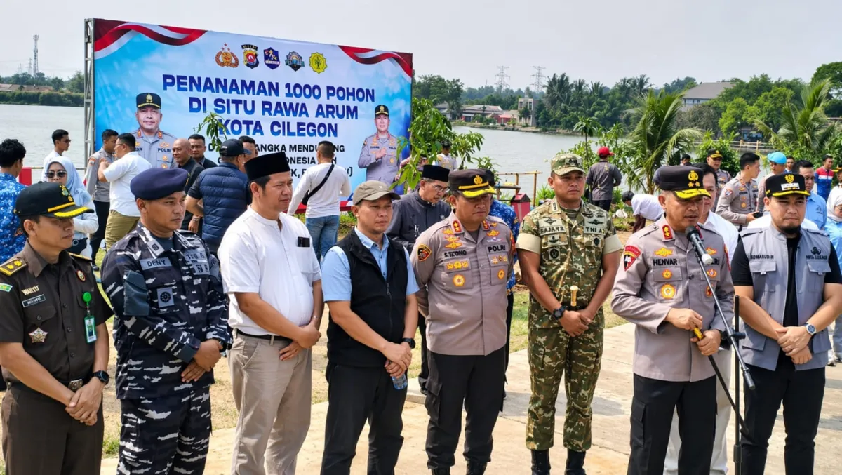 Kapolda Hengki dan Wali Kota Robinsar Tanam 1000 Pohon di Lahan 2 Hektar Cilegon