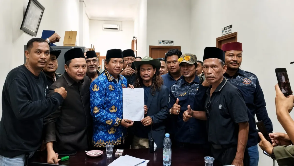 Ratusan Massa GAIB-212 Tuntut Transparansi Program Makan Bergizi Gratis di Pandeglang