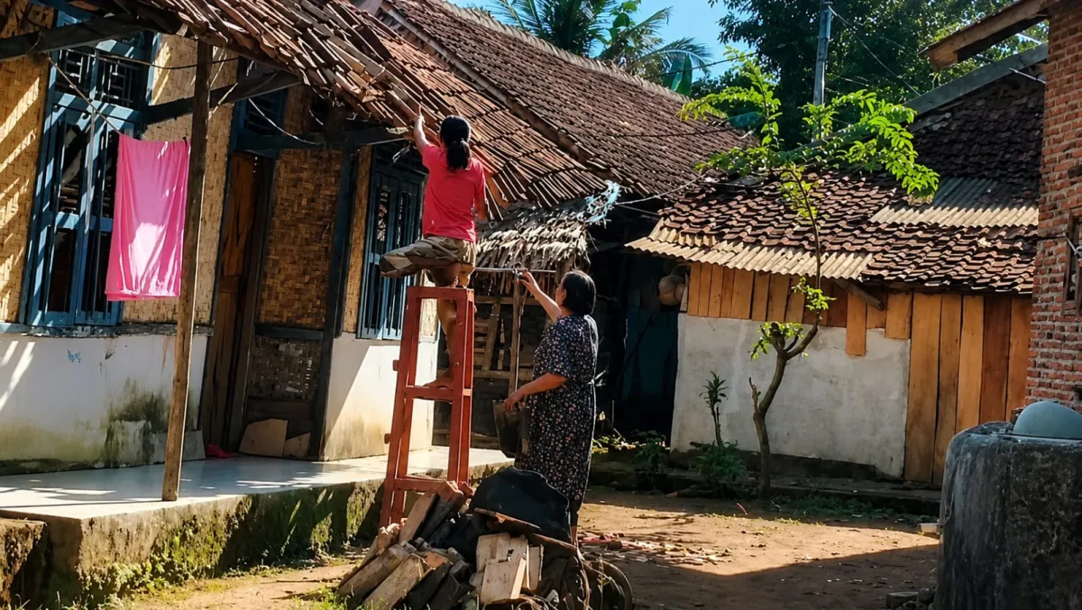Jeritan Pilu Sunarsih di Pandeglang: Bertahan di Rumah Nyaris Roboh, Tak Pernah Tersentuh Bantuan Pemerintah!