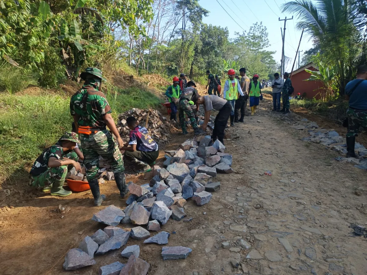 TMMD Ke-129 TA 2026 Kodim 0601/Pandeglang H+3, Pengerasan Jalan dan Pembangunan Infrastruktur Terus Dikebut