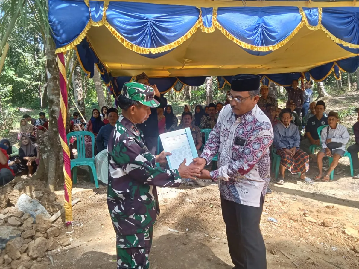 Koramil 0113/Cibaliung Kodim 0601/Pandeglang resmian Jembatan Gantung di Desa Sindangkerta, Wujud Nyata Kepedulian Tingkatkan Akses dan Kesejahteraan Masyarakat