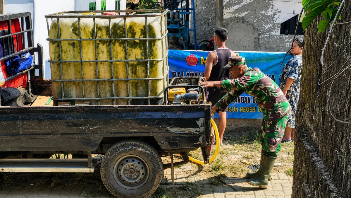 Mata Air Harapan di Ujung Tanduk Kekeringan: Warga dan TNI Bersatu Padu Wujudkan Mimpi Air Bersih di Pasirgadung