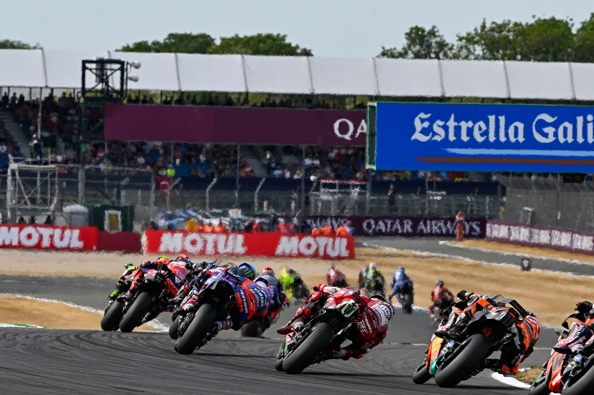 Netflix Siapkan Film MotoGP ala Fast and Furious, Alan Ritchson Bintangi