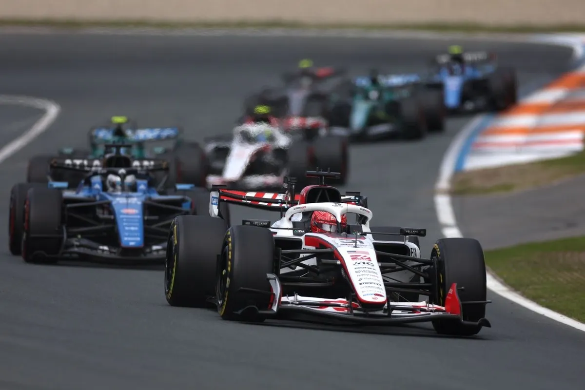 Ocon Bela Manuver Kontroversial atas Albon, Kritik Aturan F1