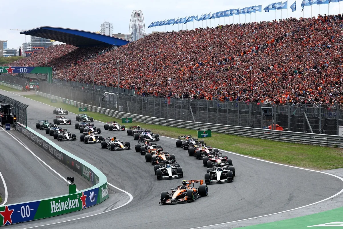 GP Belanda Dihentikan Setelah Kecelakaan Besar Max Verstappen