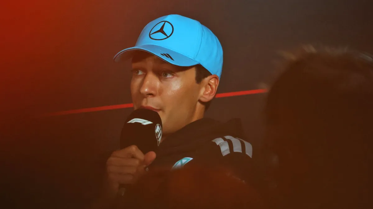 Russell: Kursi Mercedes Saya Tak Pernah Terancam oleh Verstappen