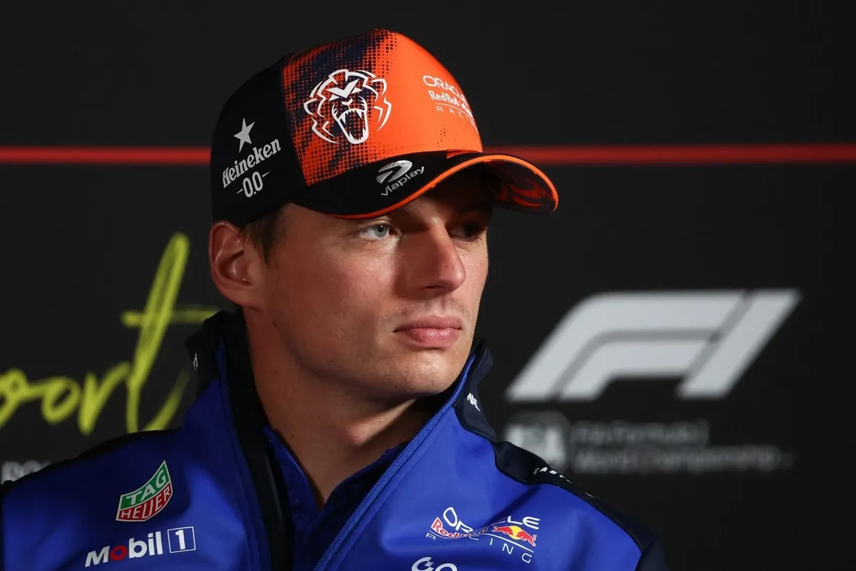Verstappen: Saya Lebih Dekat Pensiun daripada Pindah Tim