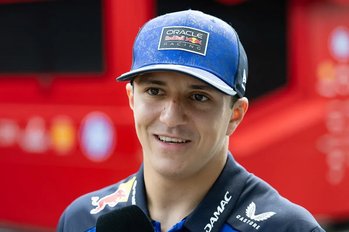 Isack Hadjar Berharap Tampil di GP Italia Usai Cedera Pergelangan Tangan