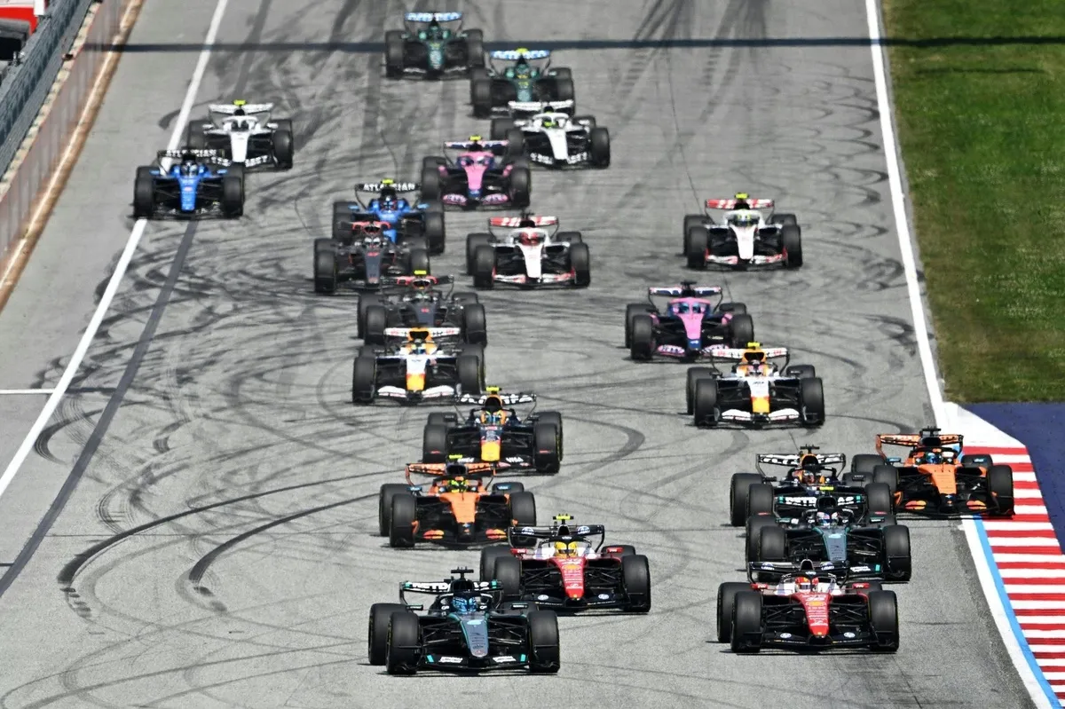 Liburan Musim Panas Pembalap F1 2026: Lamaran Russell Hingga Liburan Antonelli