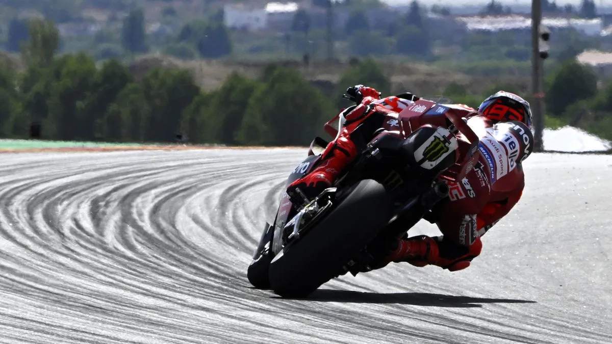 Bezzecchi Pecahkan Rekor di Aragon, Bagnaia Gagal ke Q2