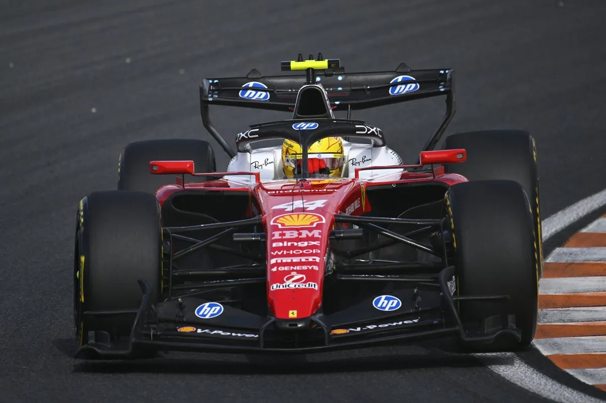 Hamilton Bingung Ferrari 'Berbeda Total' Saat Leclerc Cetak Lap Terbaik 2026