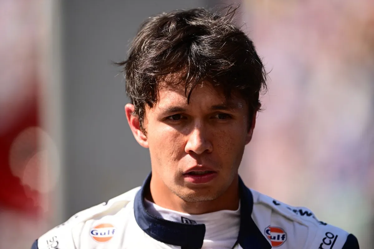 Alex Albon Buka Suara soal Burnout di F1 2025