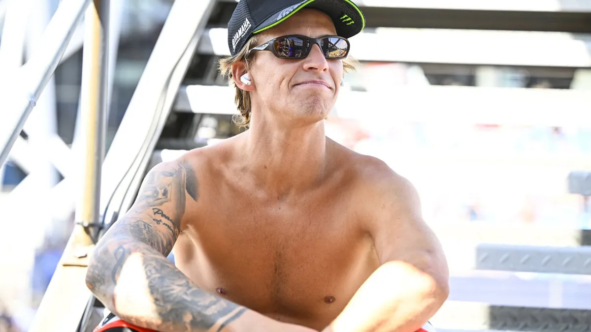Quartararo Pamer Koleksi Helm F1, Incar Helm Russell dan Piastri