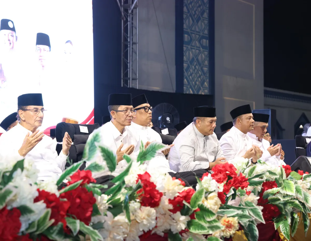 Menghidupkan Cinta Rasul dan Negeri: Ribuan Jamaah Padati Kepri Bershalawat-3 Bersama Ketua MPR RI dan Kapolda Kepri