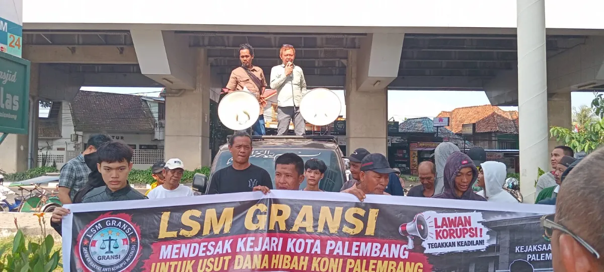 Desak Usut Dana Hibah KONI Rp4 Miliar, Massa LSM Geruduk Kejari Palembang