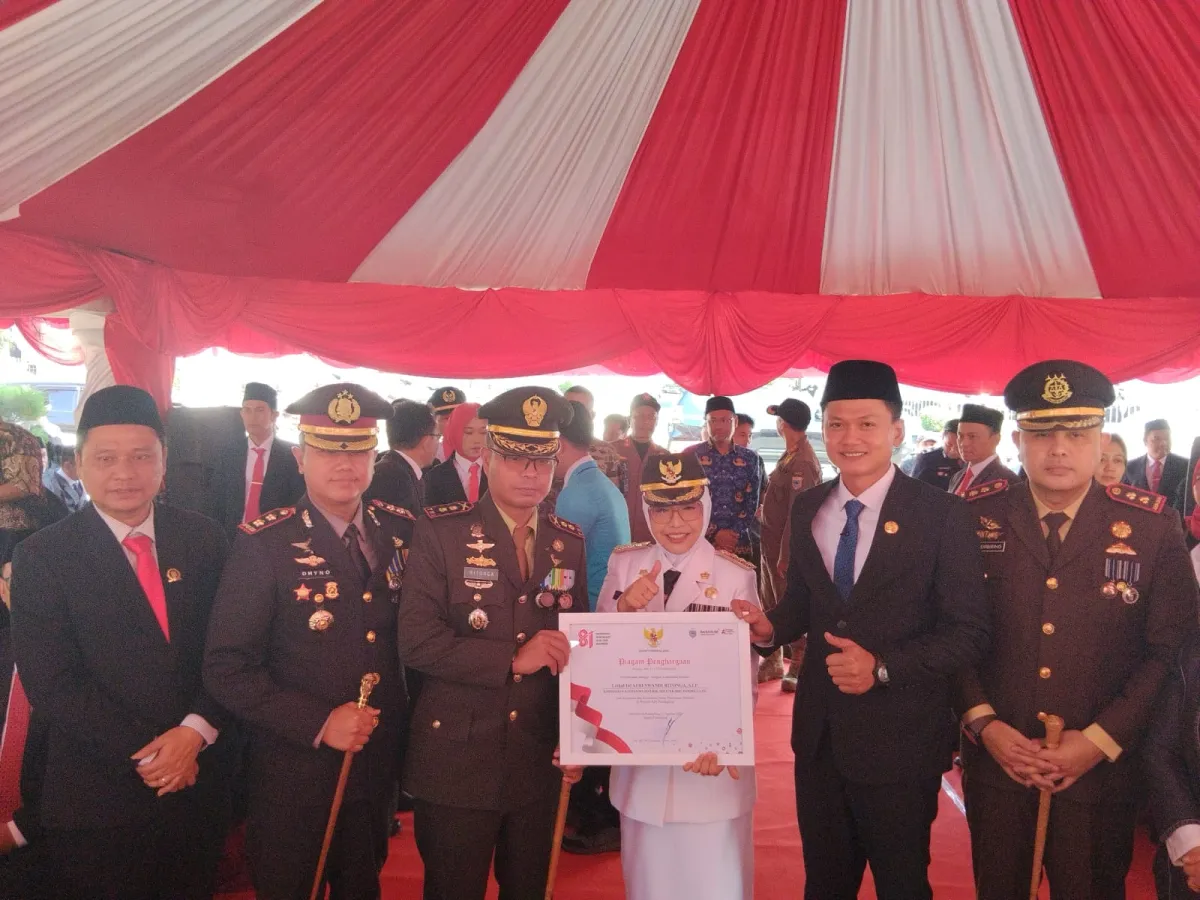 Upacara HUT ke-81 Kemerdekaan RI Tingkat Kabupaten Pandeglang Berlangsung Khidmat, Dandim 0601/Pandeglang Hadiri dan Bacakan Pembukaan UUD 1945