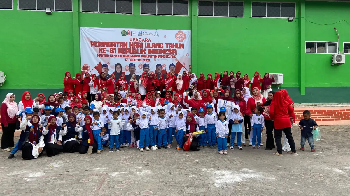 Menanamkan Jiwa Nasionalisme Sejak Dini, Mahasiswa PLP Integratif 48 UIN SMH Banten Sukses Gelar HUT RI ke-81 di RA Al-Wardah Pandeglang