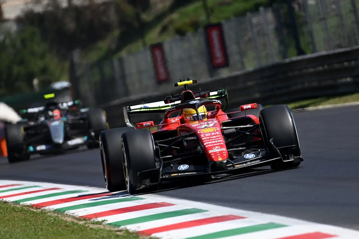 Hamilton Khawatir Kecepatan Puncak Ferrari Kalah dari Mercedes di Monza