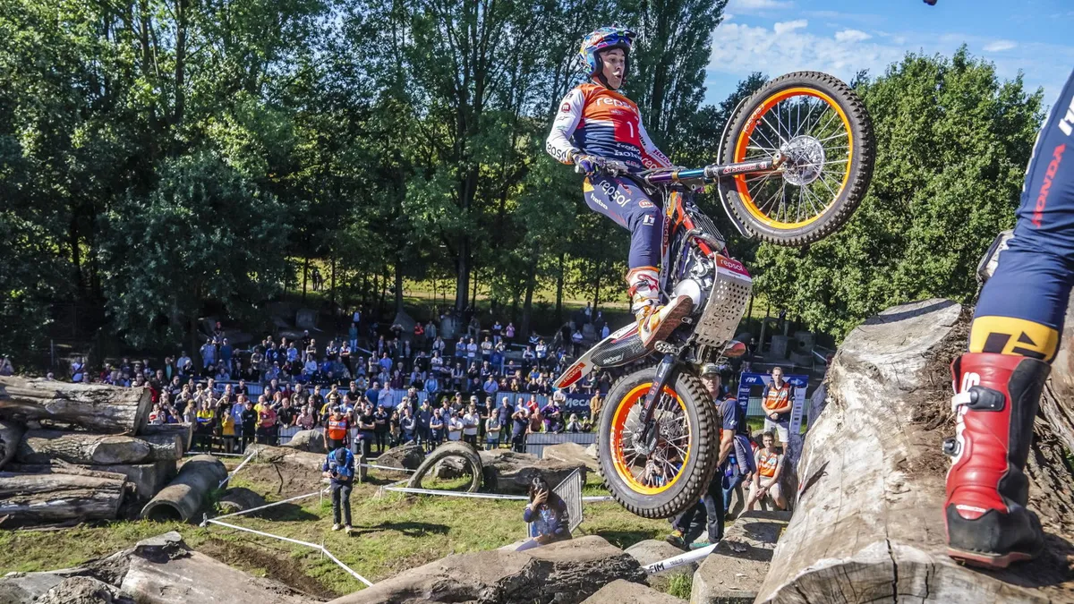 Marc Marquez Ucapkan Selamat ke Toni Bou atas 40 Gelar Juara Dunia
