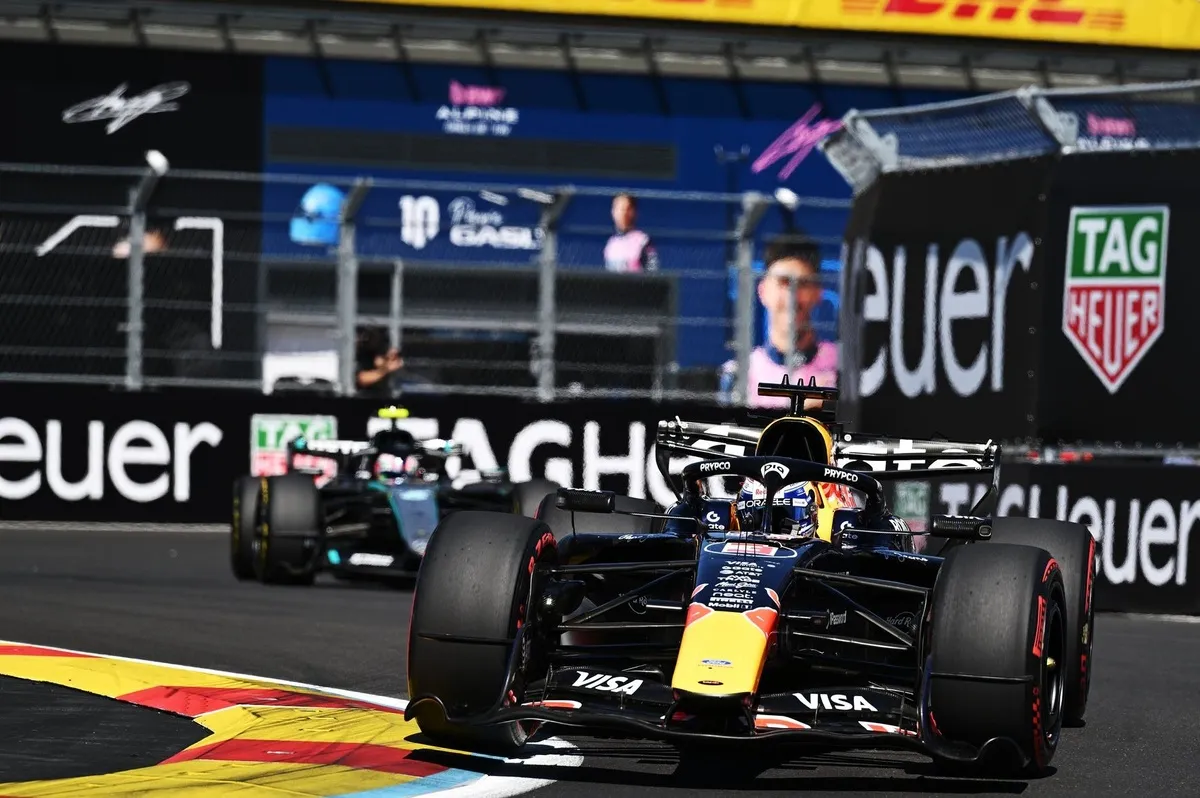 Red Bull Bela Keputusan Kontroversial Verstappen di Spanyol