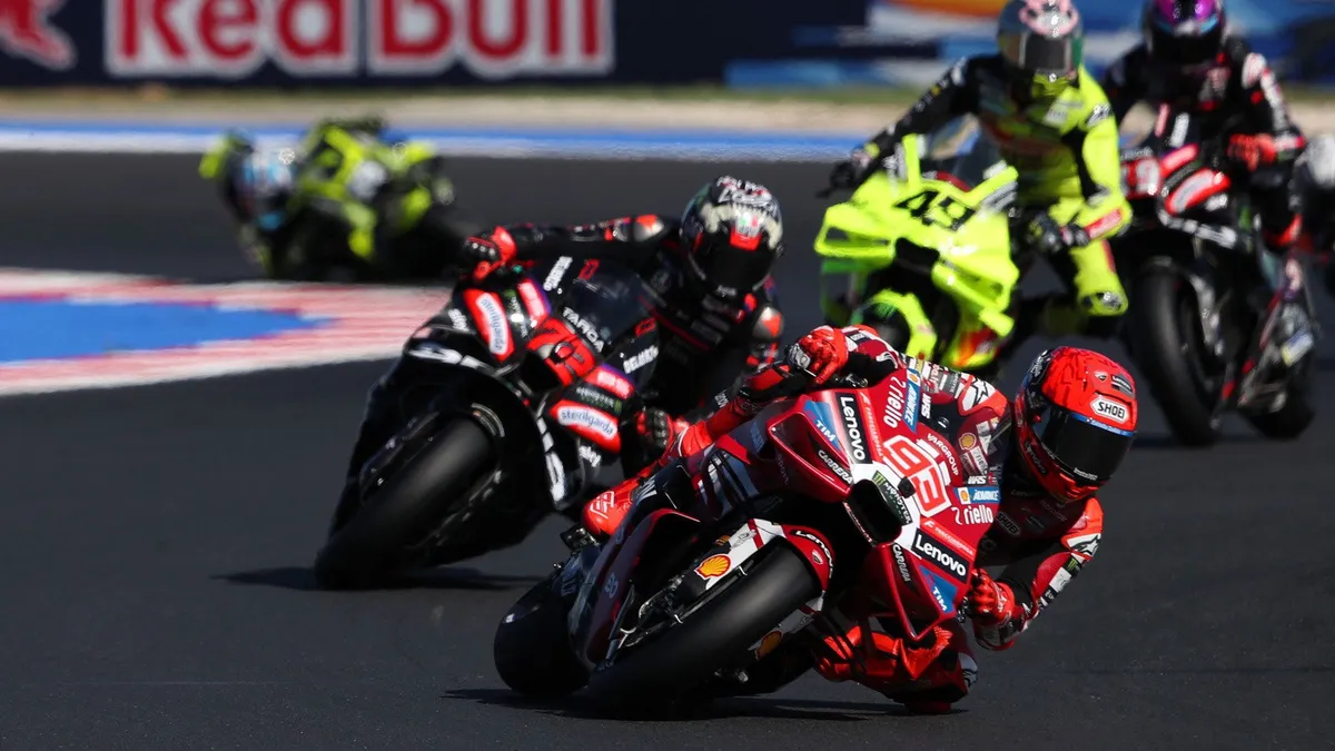 Bezzecchi Pole di Misano, Marquez Menang Sprint