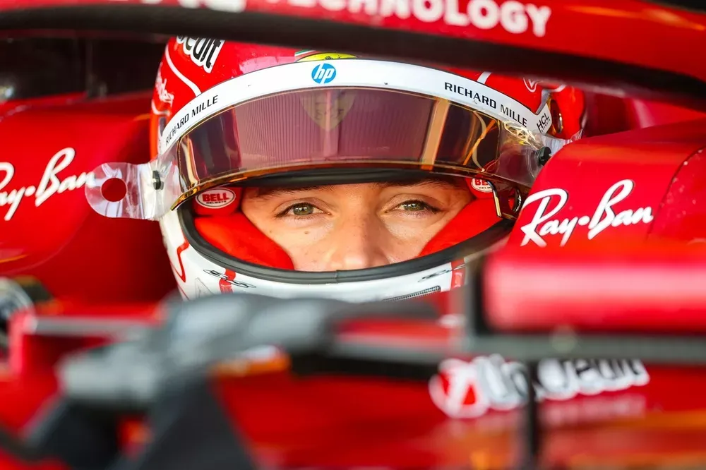 Leclerc Siap Beri Tow ke Hamilton di Kualifikasi GP Italia