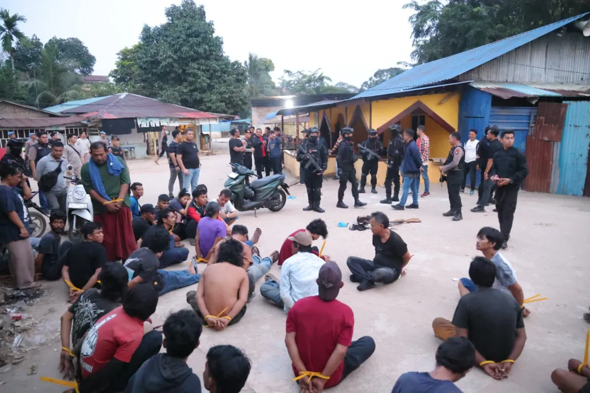 Gerebek Kawasan Rawan Narkoba di Batam, Polda Kepri Amankan 114 Orang dari Kampung Madani