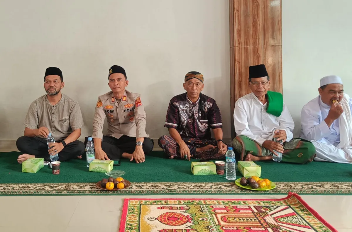 Dekat dengan Warga Lewat "Jumling", Kapolsek Cinangka Ingatkan Bahaya Judol hingga Kenakalan Remaja