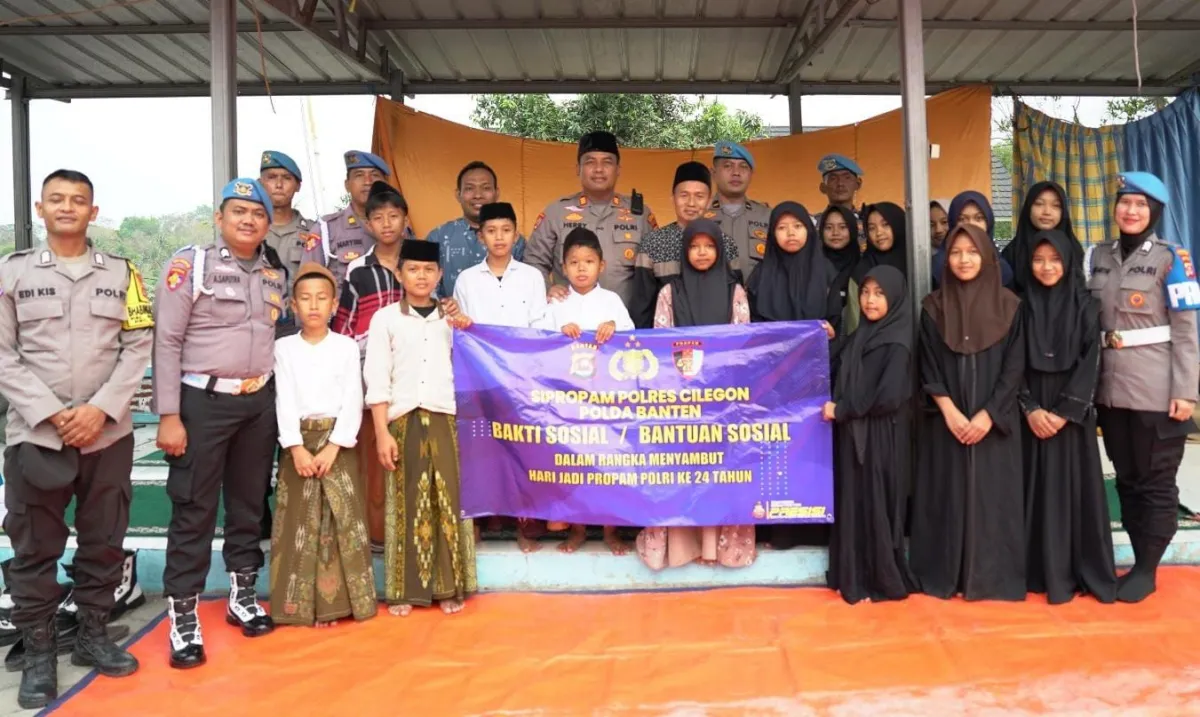 Rayakan HUT ke-24, Propam Polres Cilegon Bagikan Ratusan Sembako untuk Ojol, Tukang Becak, hingga Lansia
