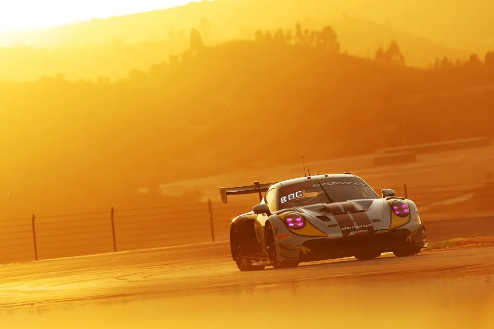 Boutsen VDS Rebut Pole Portimao, Porsche 911 GT3 R Cetak Sejarah