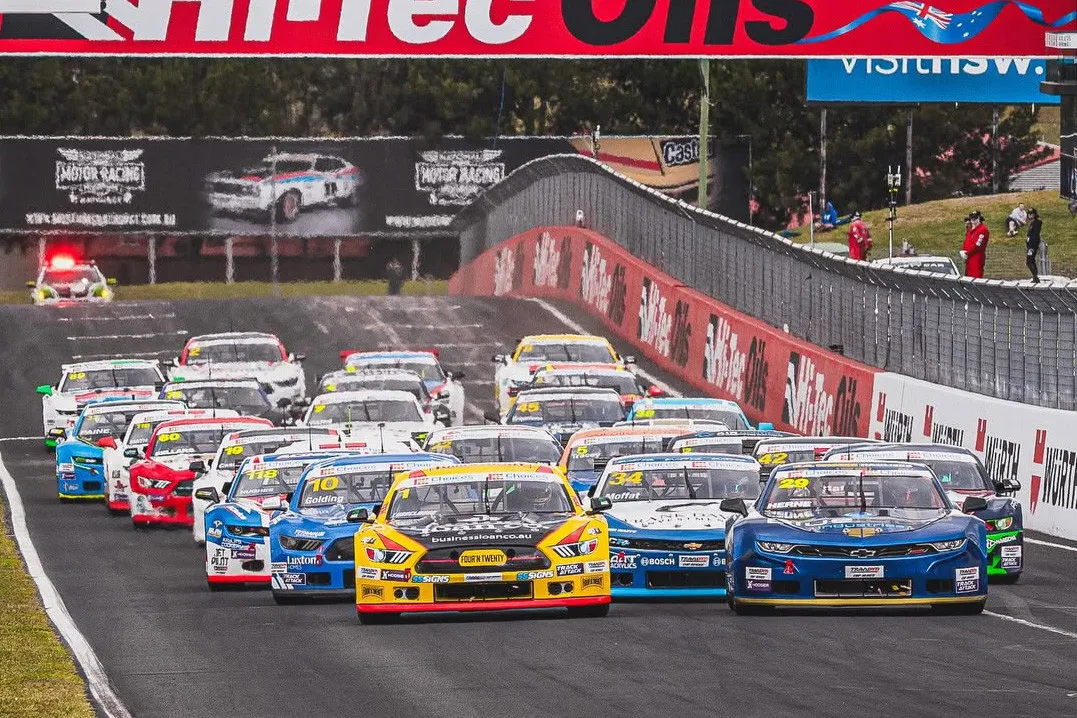 Trans Am Gelar Balapan Ketahanan Berbeda di Sirkuit Bathurst