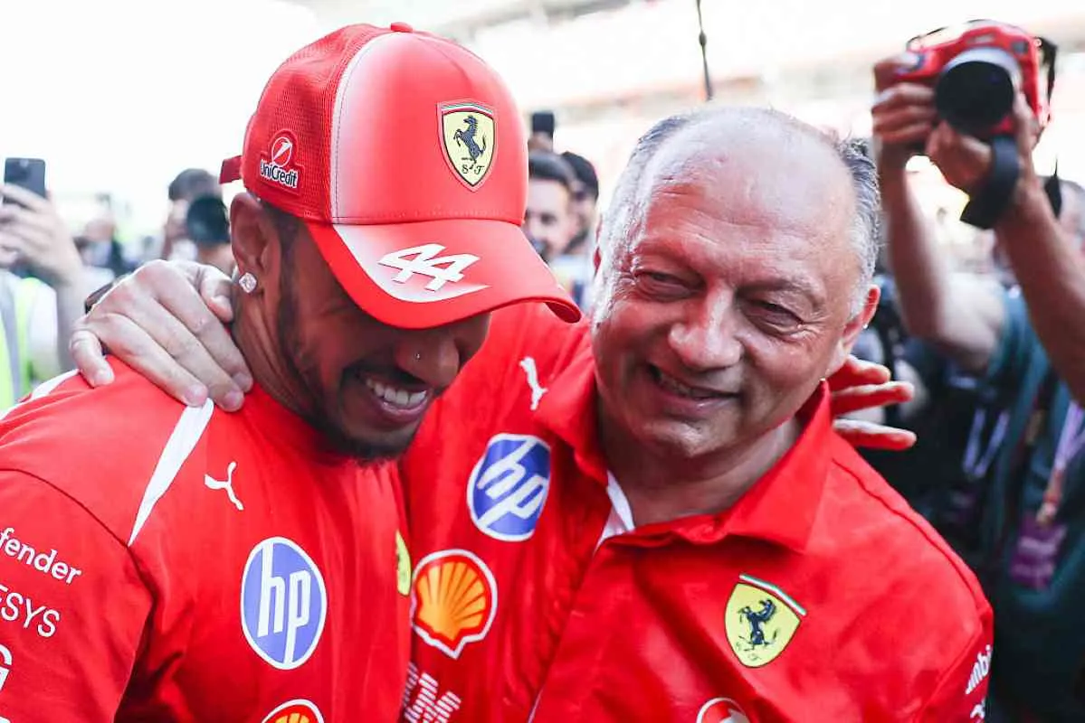 Patrese Kritik Keterbukaan Publik Hamilton dan Vasseur di Ferrari