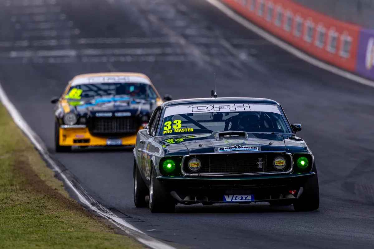 Johnson Amankan Gelar Kelima TCM di Bathurst Lewat Aksi Gemilang