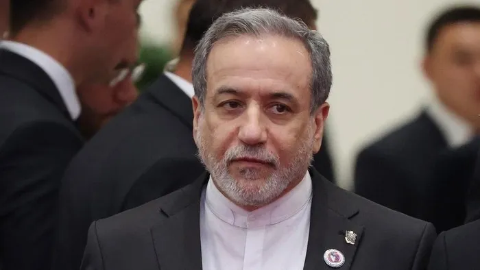 Iran Tawarkan Diri Jadi Mediator Konflik Arab Saudi dan Houthi