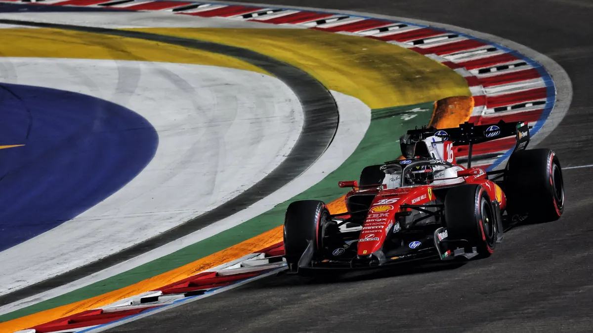 Verstappen Rebut Pole GP Singapura Usai Kalahkan Leclerc