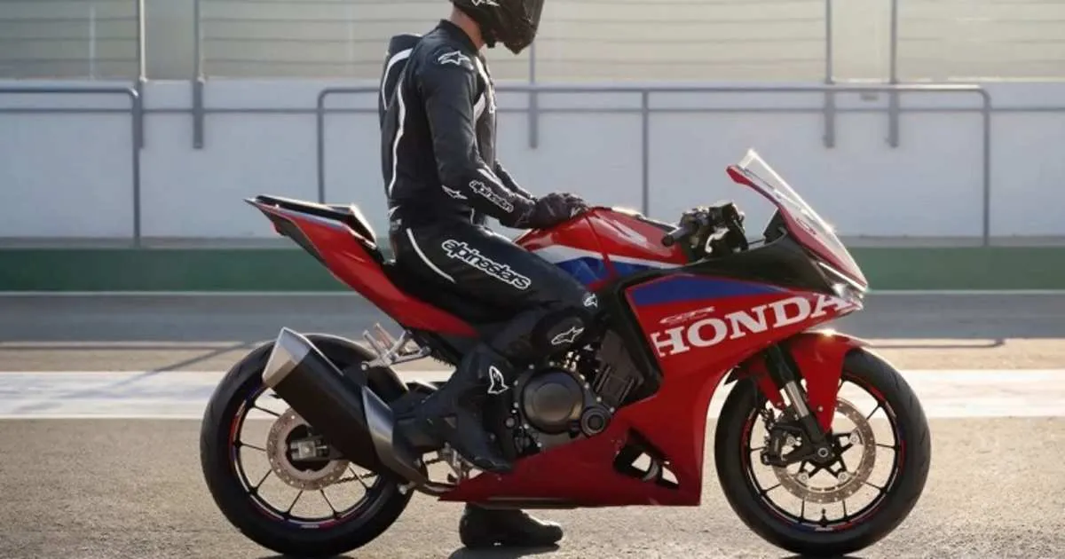 Honda Rilis CBR500R Four Beresin 4 Silinder dan E-Clutch