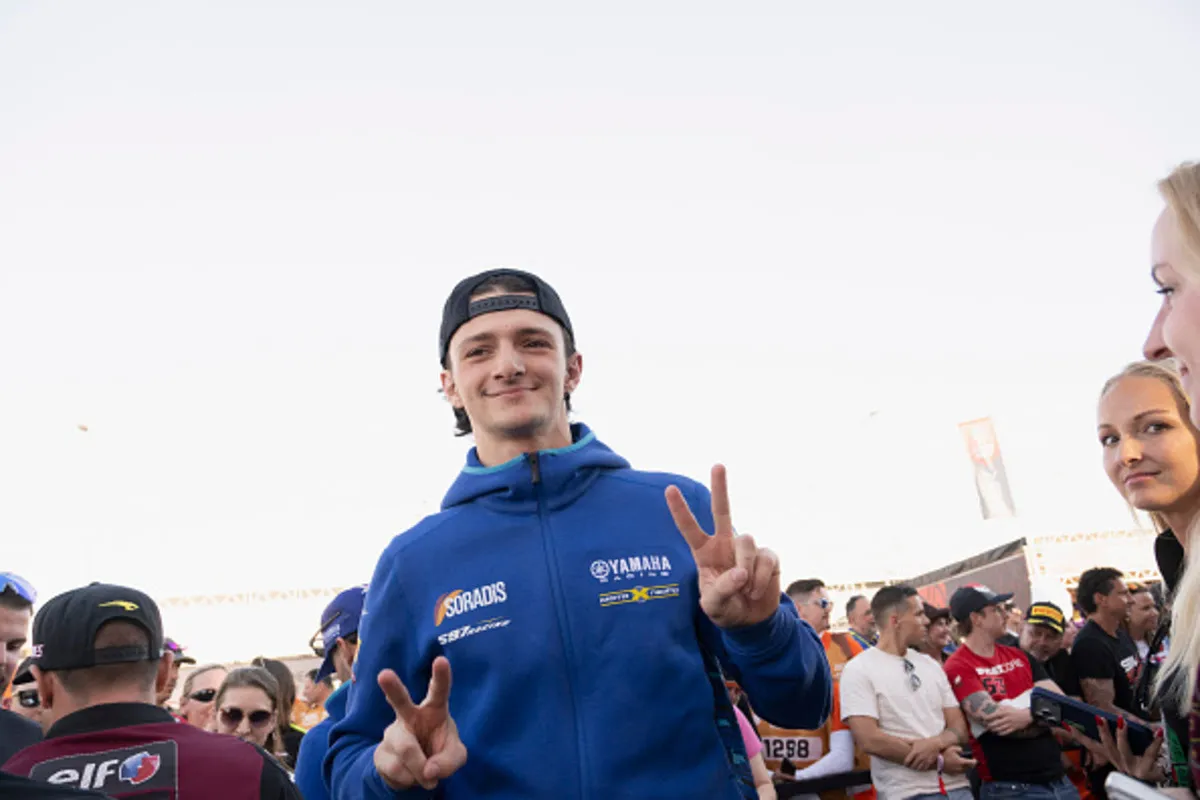 Yamaha Motoxracing Pertahankan Rato dan Smits di Superbike