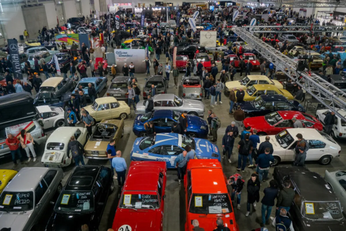 Kesuksesan Auto e Moto d’Epoca 2026 di Bologna: Pasar Klasik Tumbuh Pesat