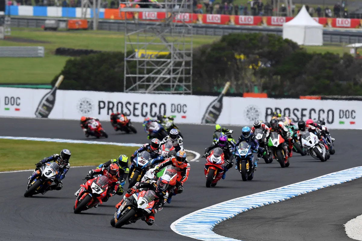 Nahlous dan Voight Berbagi Kemenangan di Seri Pembuka ASBK Phillip Island