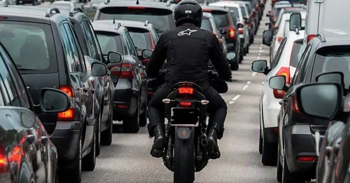 Italia Bersiap Legalkan Motor Selap-Selip di Kemacetan