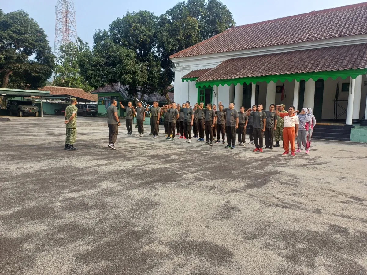 Dandim Pandeglang Pimpin Aerobik Jaga Soliditas Prajurit