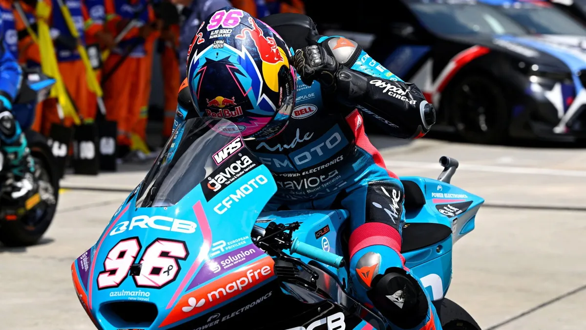 Holgado Raih Pole Position Moto2 Malaysia 2026 di Sepang