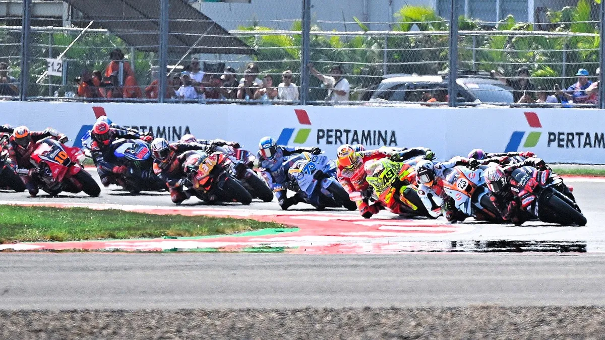 Aprilia Sapu Bersih Podium Mandalika, Marco Bezzecchi Juara MotoGP Indonesia 2026