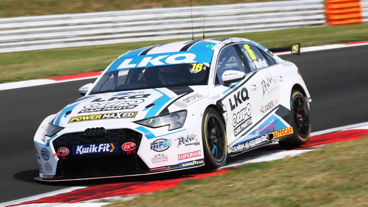 Aiden Moffat Rebut Pole Kedua BTCC di Brands Hatch GP