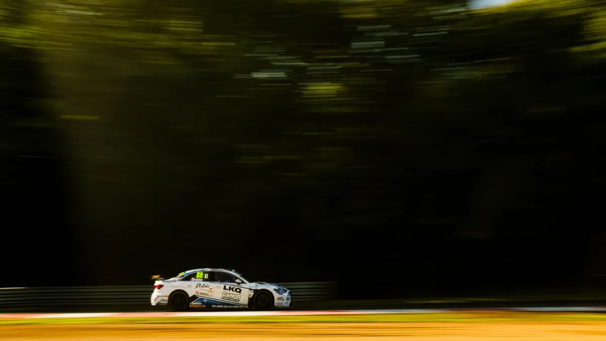 Tom Ingram Kuasai Race 2 BTCC Brands Hatch, Mikey Doble Juara Independen
